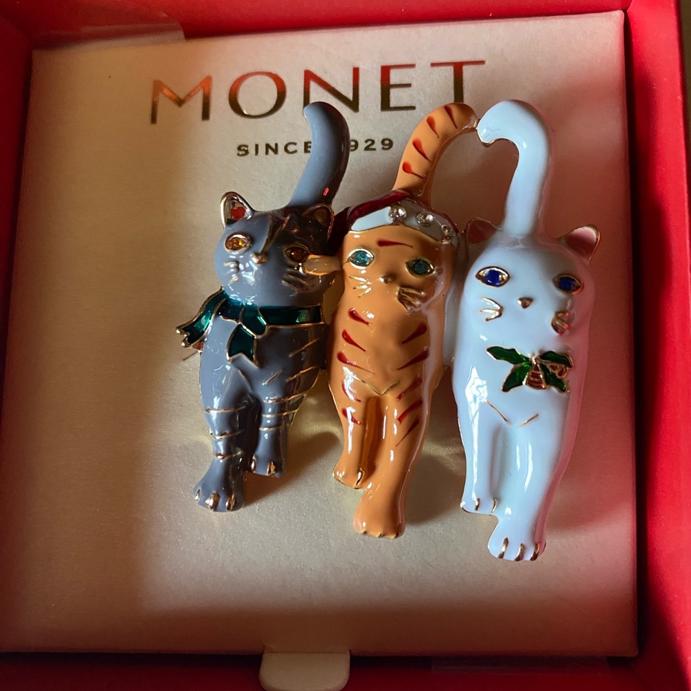 Monet Cat Trio Christmas Broach